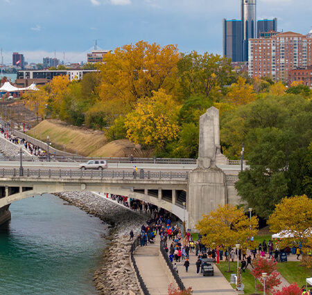 Detroit Riverwalk: A Scenic Waterfront Experience in the Heart of the Motor City