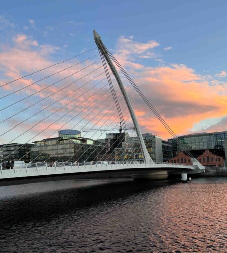 Ha’Penny Bridge: Dublin’s Iconic Crossing Over the River Liffey