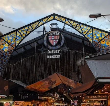 Mercado de La Boqueria: A Vibrant Food Market in the Heart of Barcelona