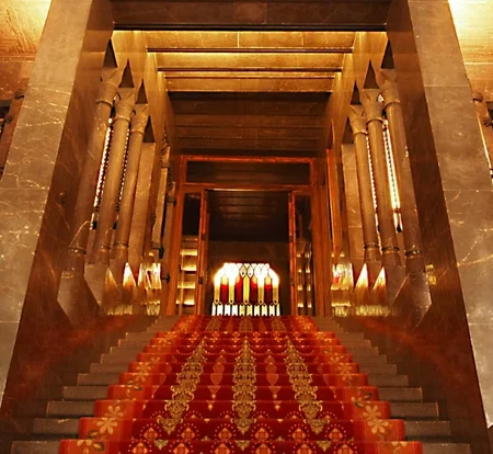 Palau Güell: A Masterpiece by Antoni Gaudí in the Heart of Barcelona