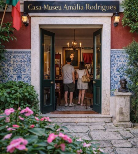 Amália Rodrigues House Museum (Casa-Museu Amália Rodrigues): Tickets, Guided Tours, Opening Hours & Metro