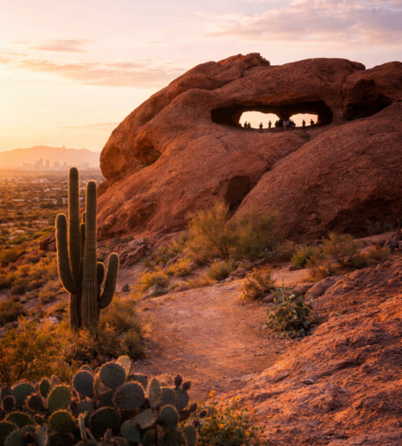 Papago Park Hole-in-the-Rock: Sunrise/Sunset Hike Guide (Hours, Trail, Parking & Tips)